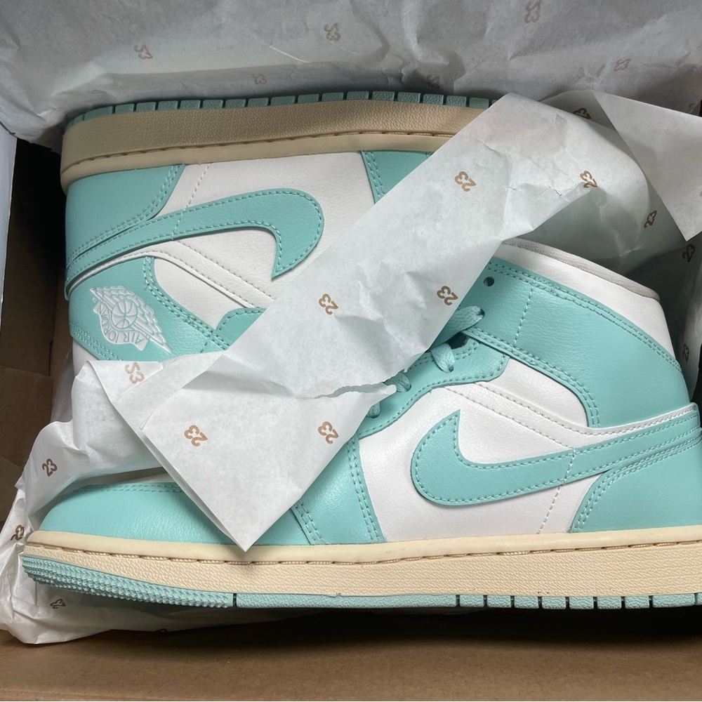 Jordan Women's Sneakers in Teal and White